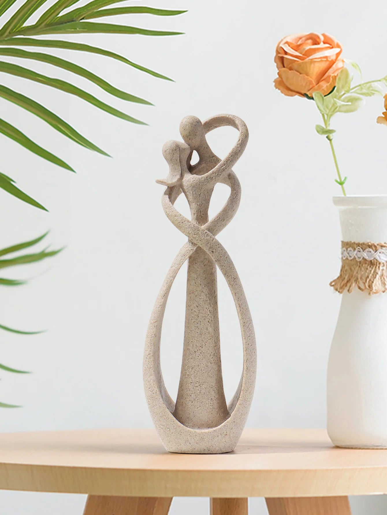 Embracing Couple Sculpture for Office, Bookshelf, Living Room, Bedroom, Tabletop Decoration